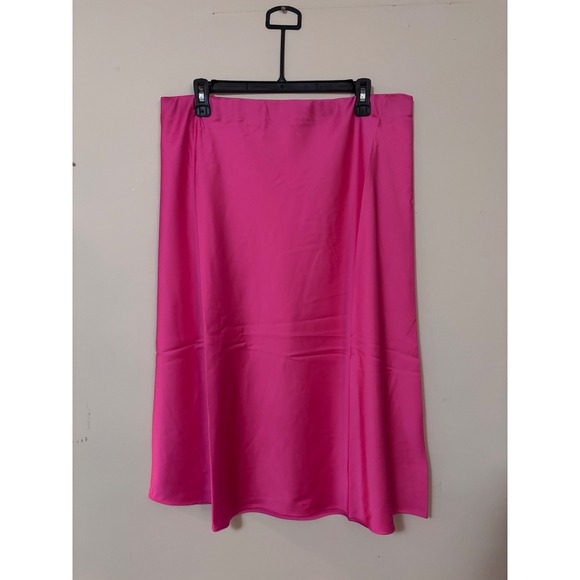 The Drop Dresses & Skirts - The drop pink satin skit with elastic waistband. NWT. Size xl women's